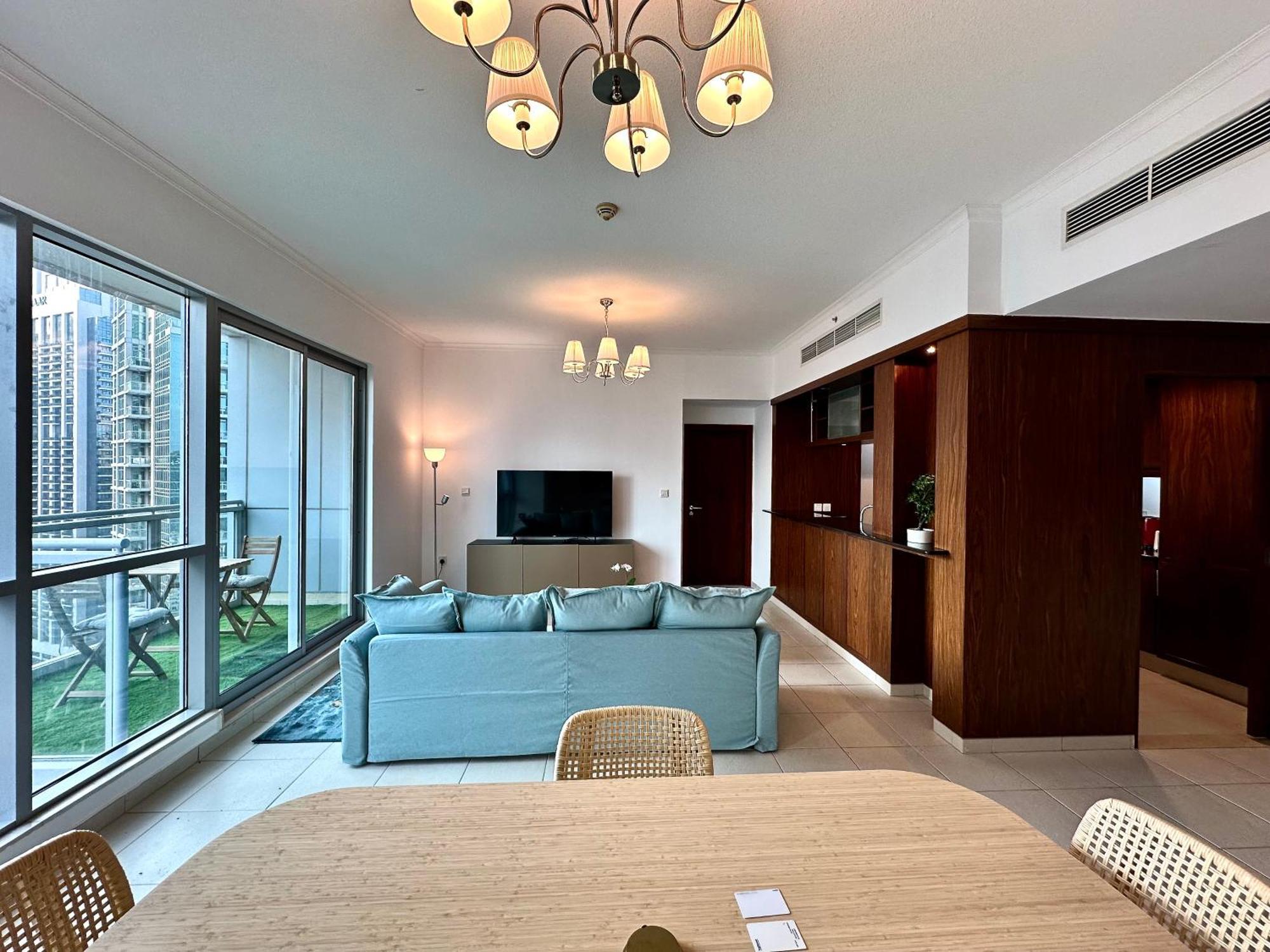 Lux I The Residences I Sky Line Views