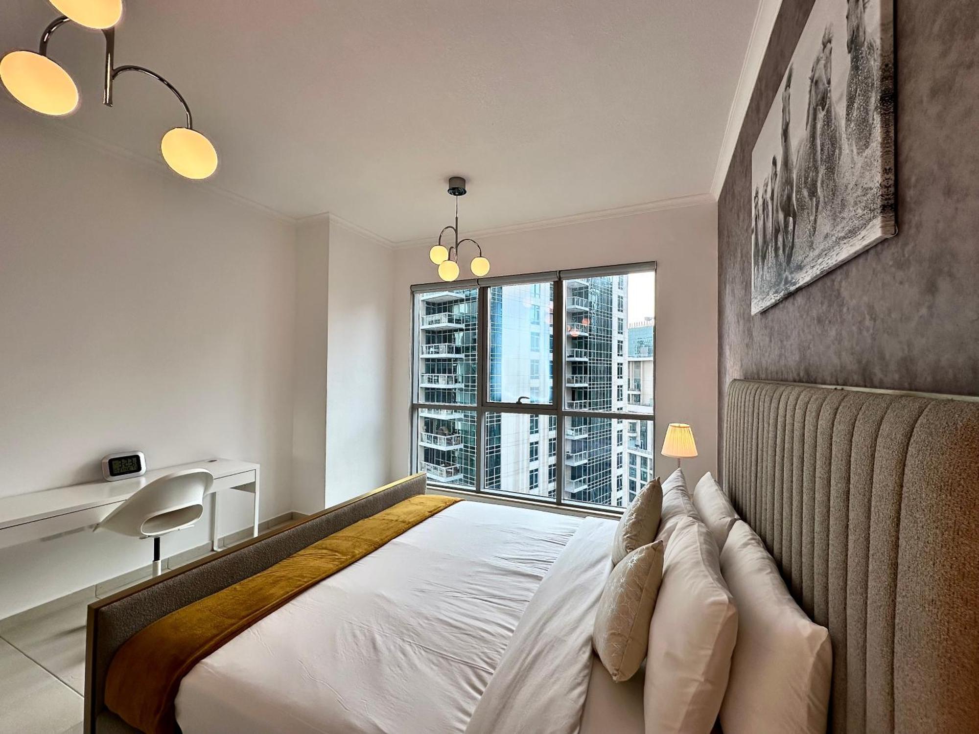 Apartment Lux I The Residences I Sky Line Views Dubai
