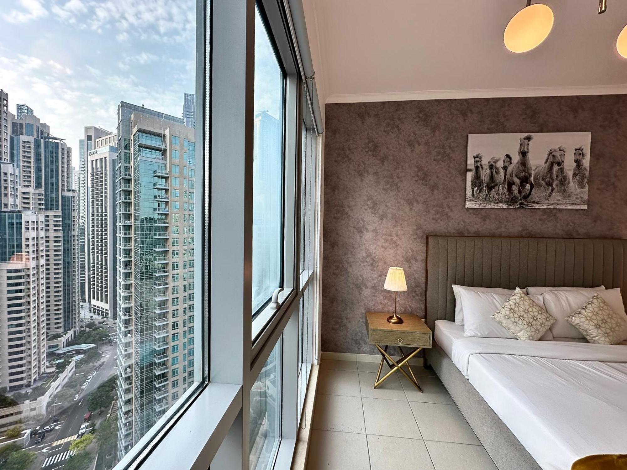 Lux I The Residences I Sky Line Views * Dubai