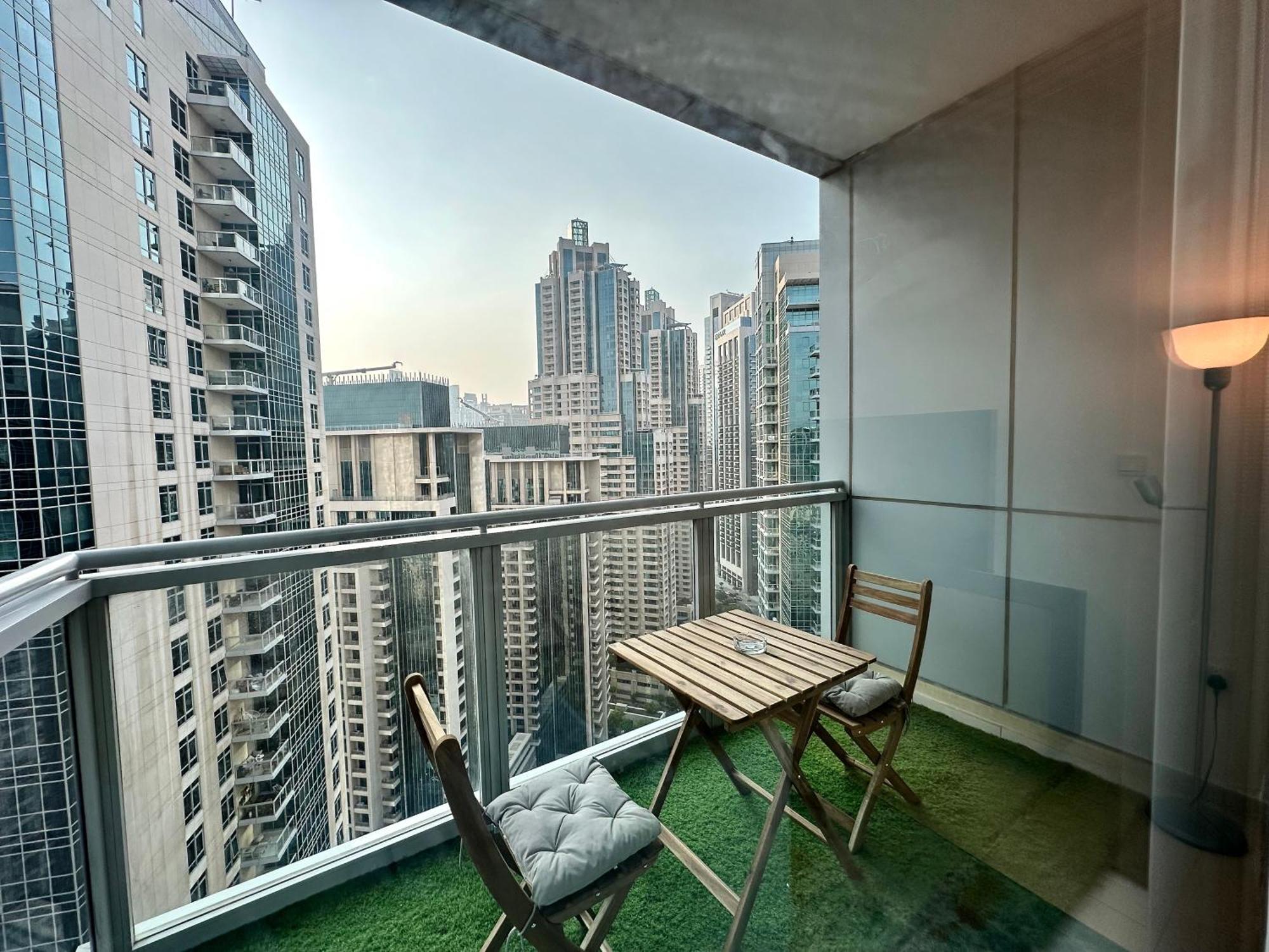 Lux I The Residences I Sky Line Views Apartment