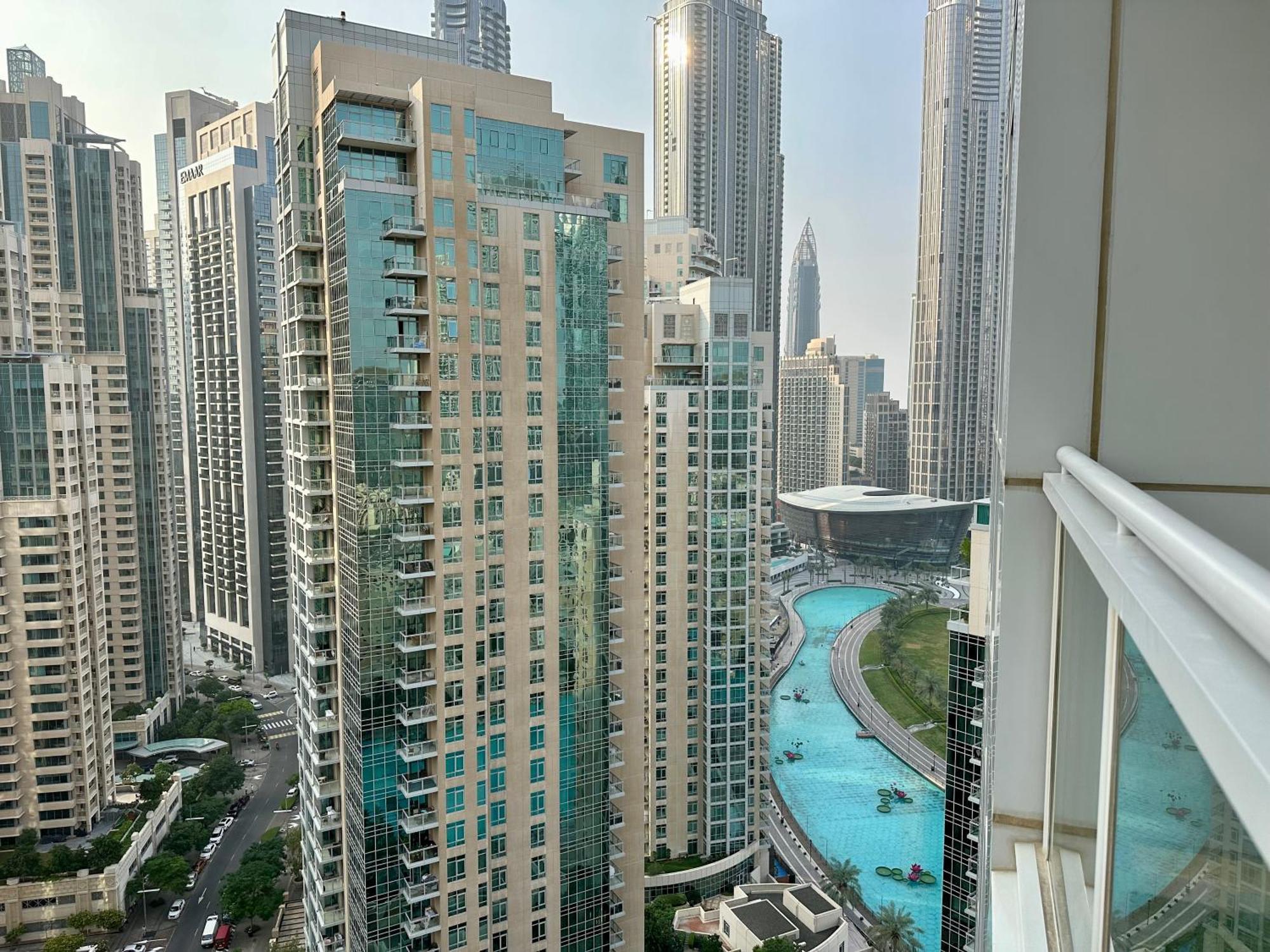 Lux I The Residences I Sky Line Views *
