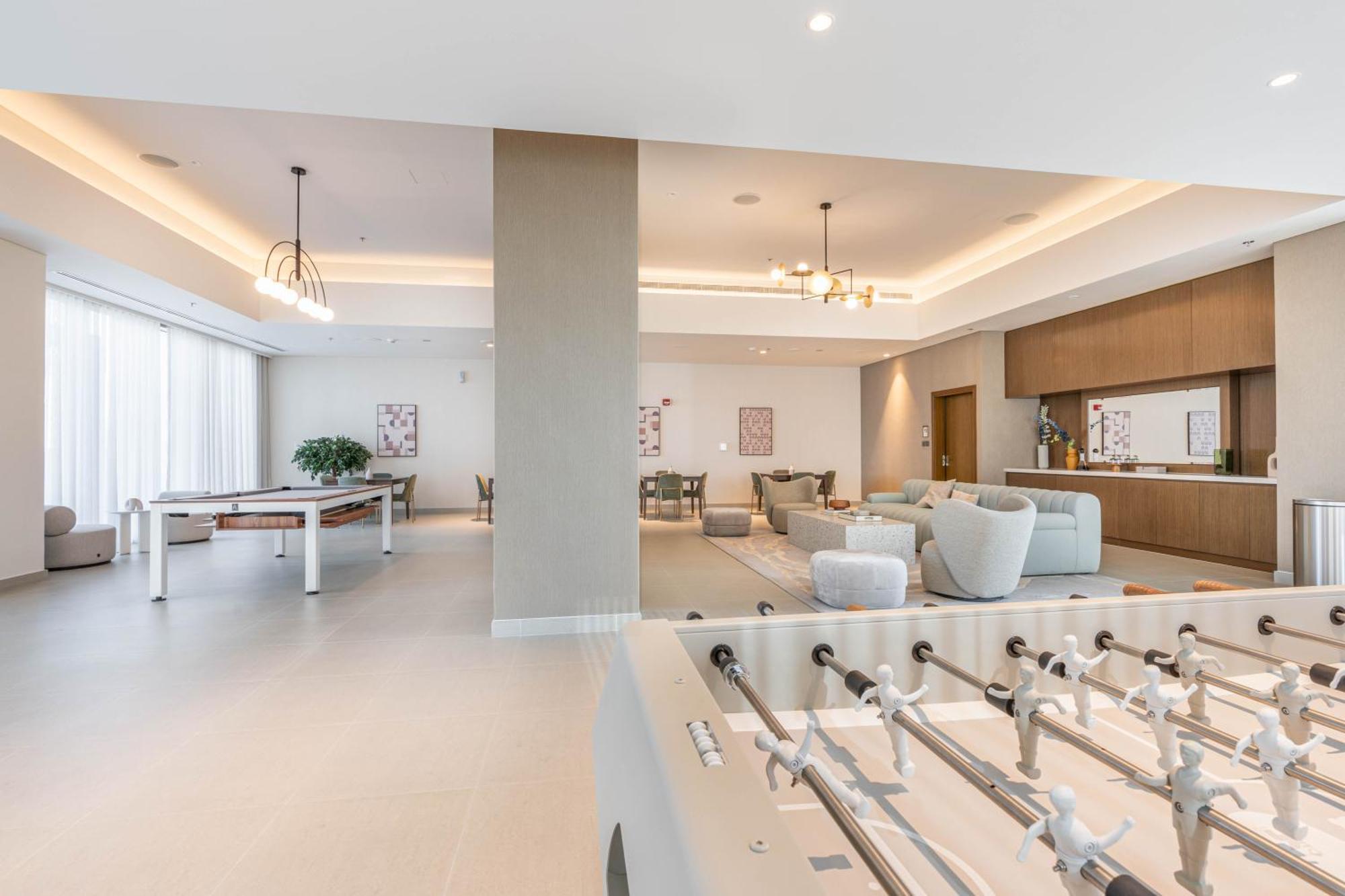 Luxury 3bhk, Burj Khalifa & Dancing Fountain View Dubai