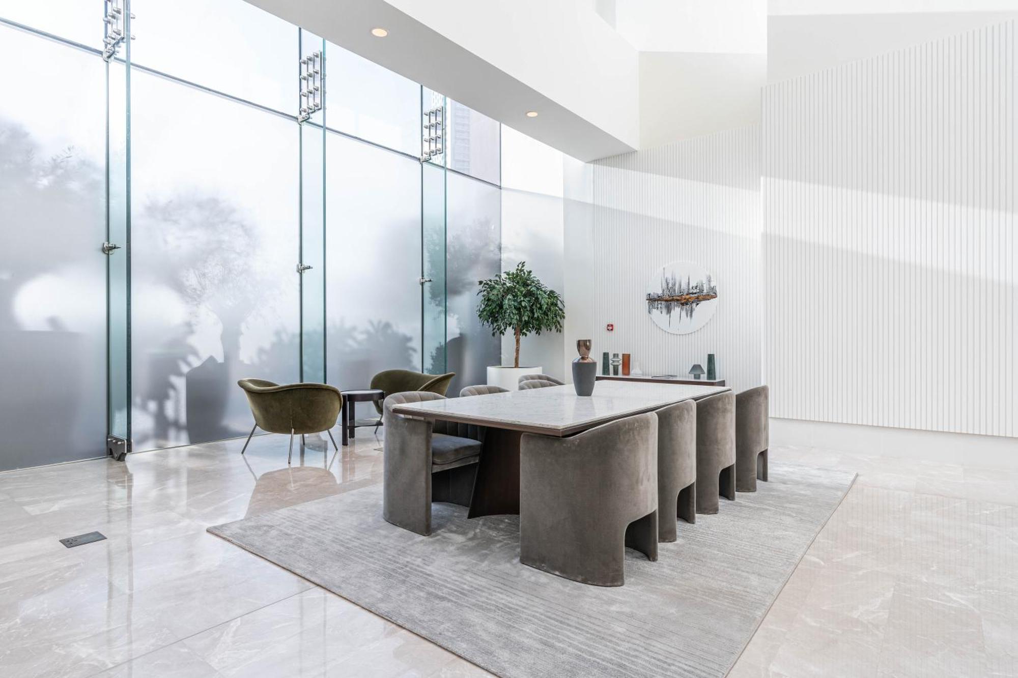 Luxury 3bhk, Burj Khalifa & Dancing Fountain View Apartment *