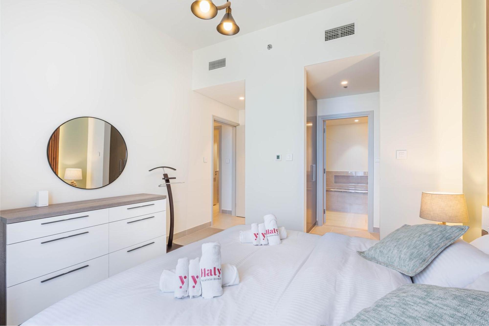 Luxury 3bhk, Burj Khalifa & Dancing Fountain View * Dubai