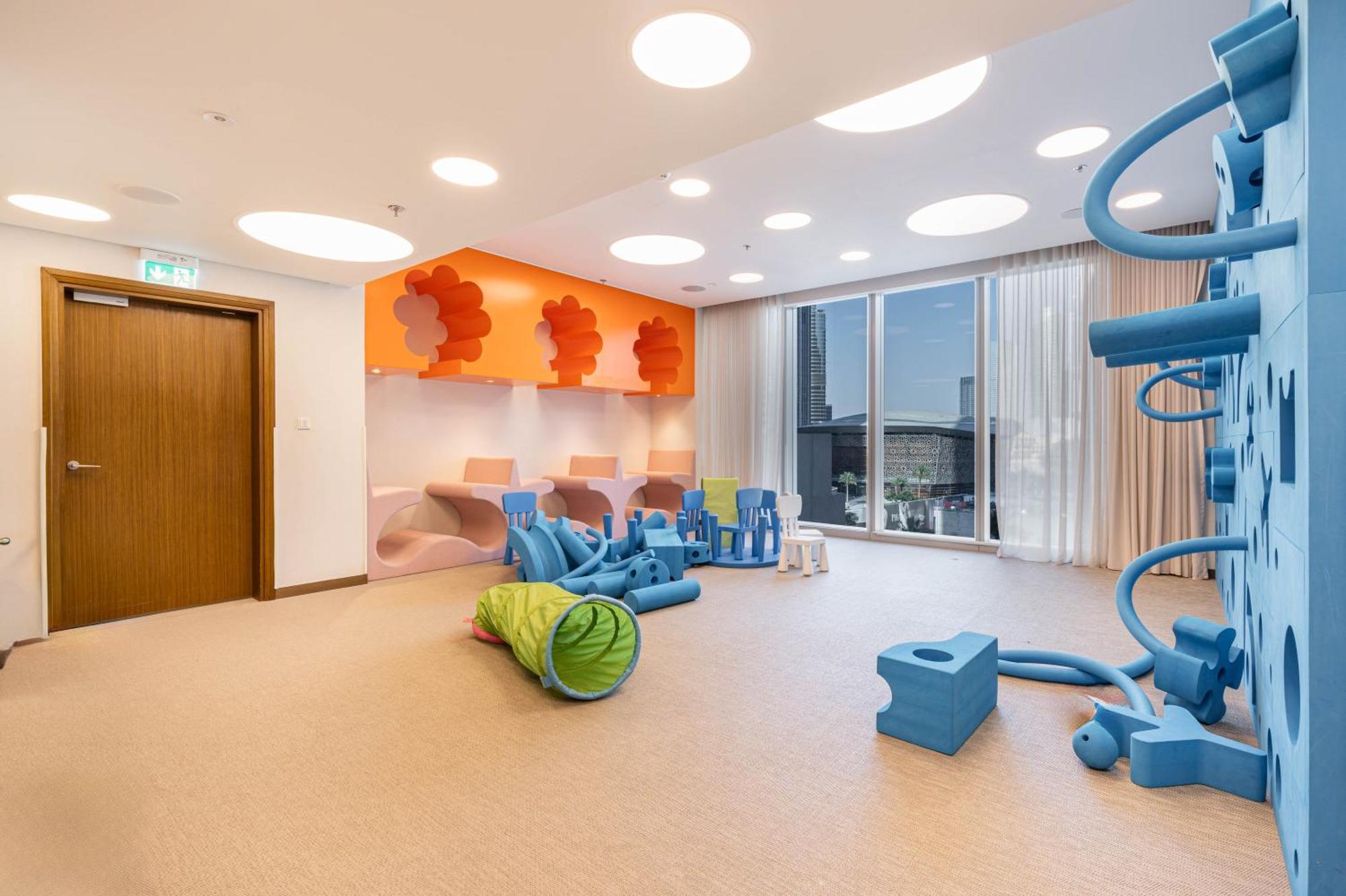 Luxury 3bhk, Burj Khalifa & Dancing Fountain View Apartment *