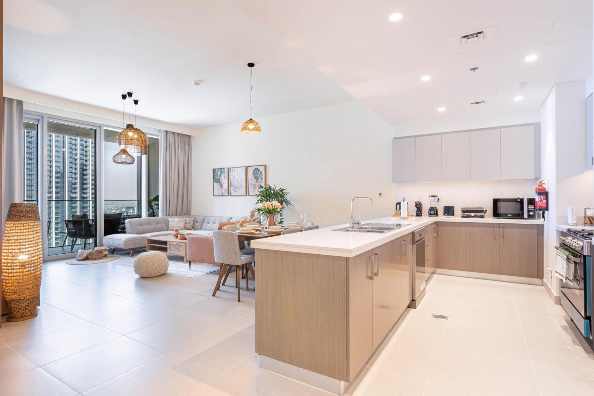 Luxury 3bhk, Burj Khalifa & Dancing Fountain View Dubai