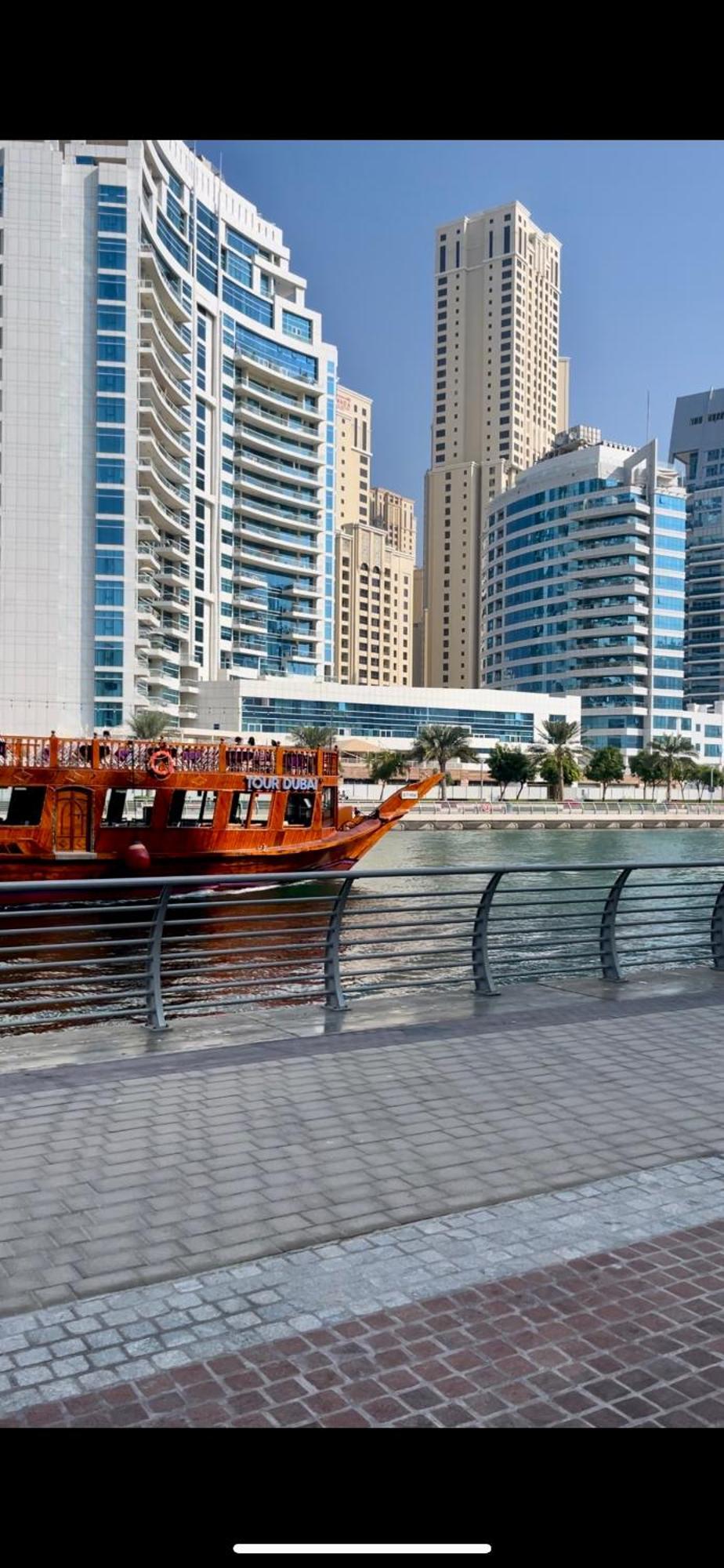 Bright & Cozy 1 Bedroom Canal View In Marina * Dubai
