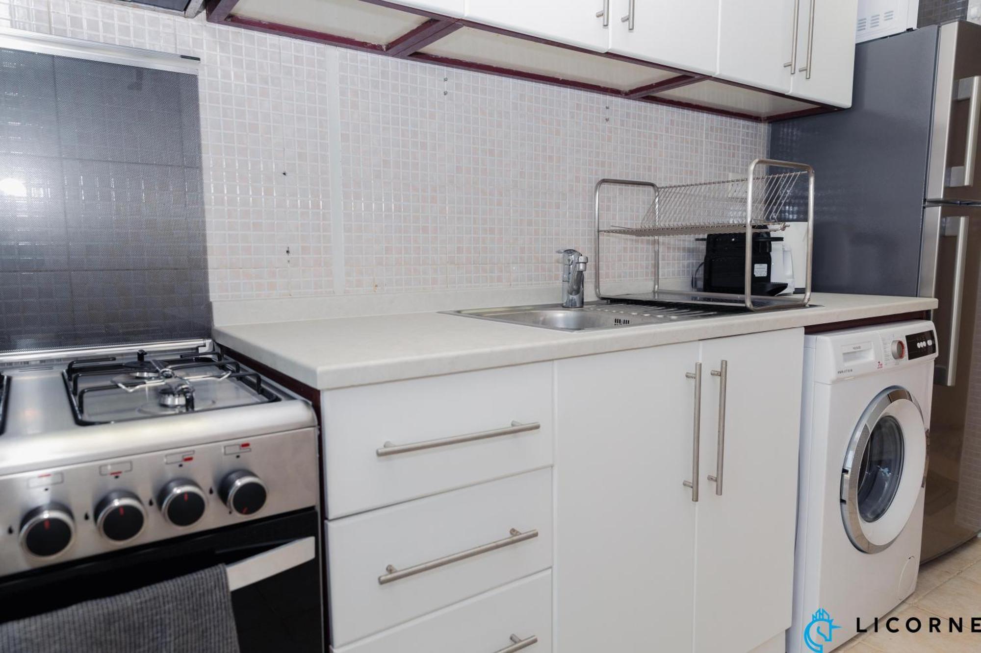 Prime Spacious 2 Bedroom Apt, Burj Khalifa & Canal View - Scala Tower Dubai