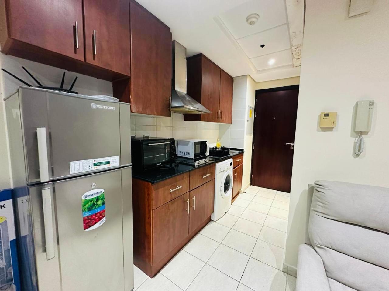 Ultimate Luxury Apt Near Metro! Apartment