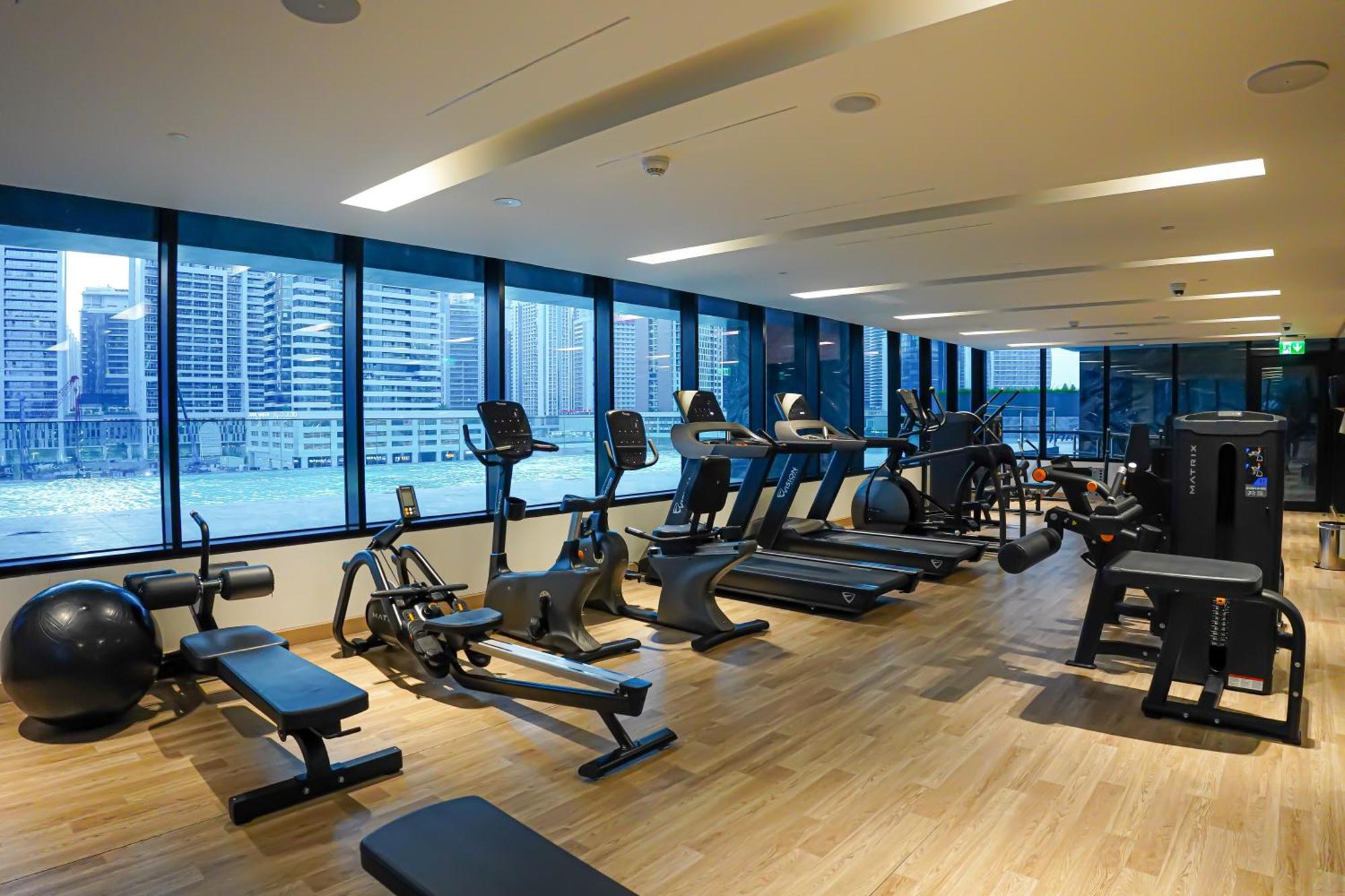 Daire Skyline Retreat With Burj Khalifa View