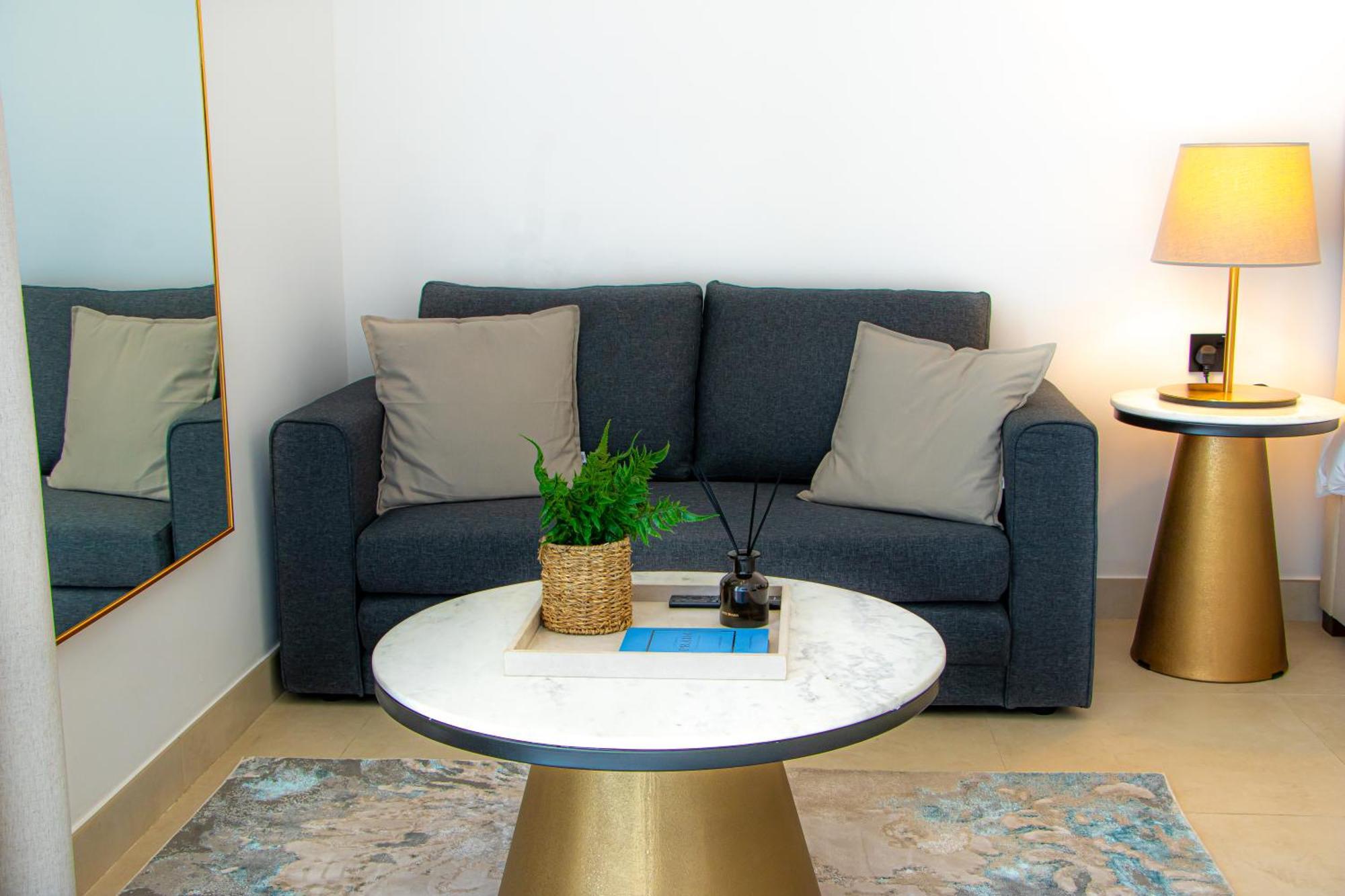 Daire Skyline Retreat With Burj Khalifa View Dubai