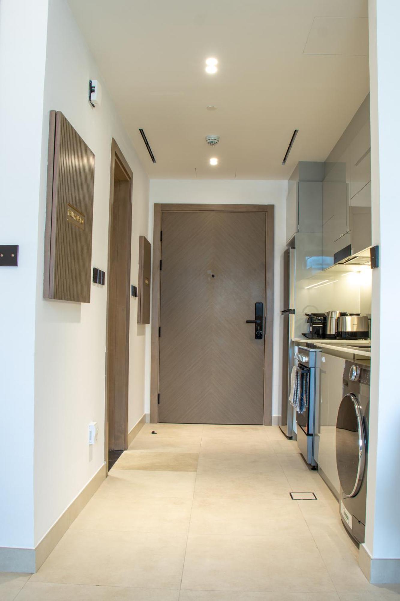 Skyline Retreat With Burj Khalifa View Daire