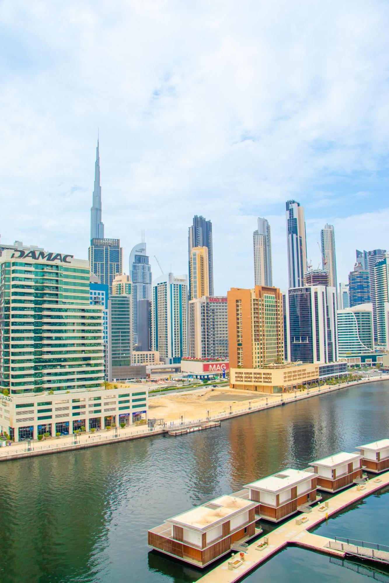 Skyline Retreat With Burj Khalifa View Daire *