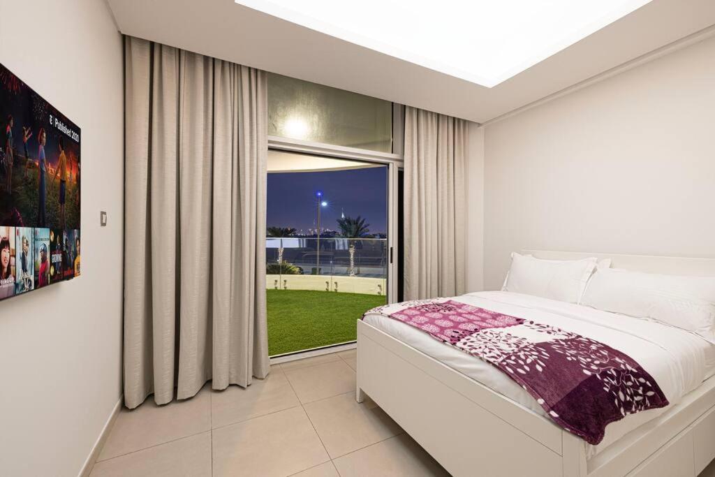 First Class 2br Expansive Balcony Oasis * Dubai