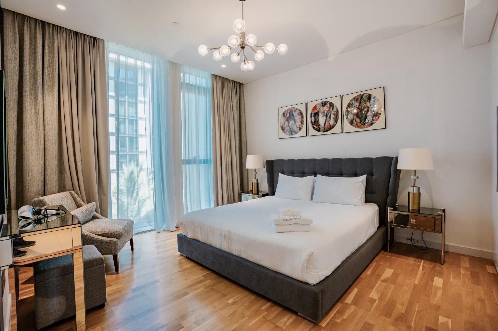 Nasma Luxury - Gorgeous Waterfront With Incredible Sea Views Dubai