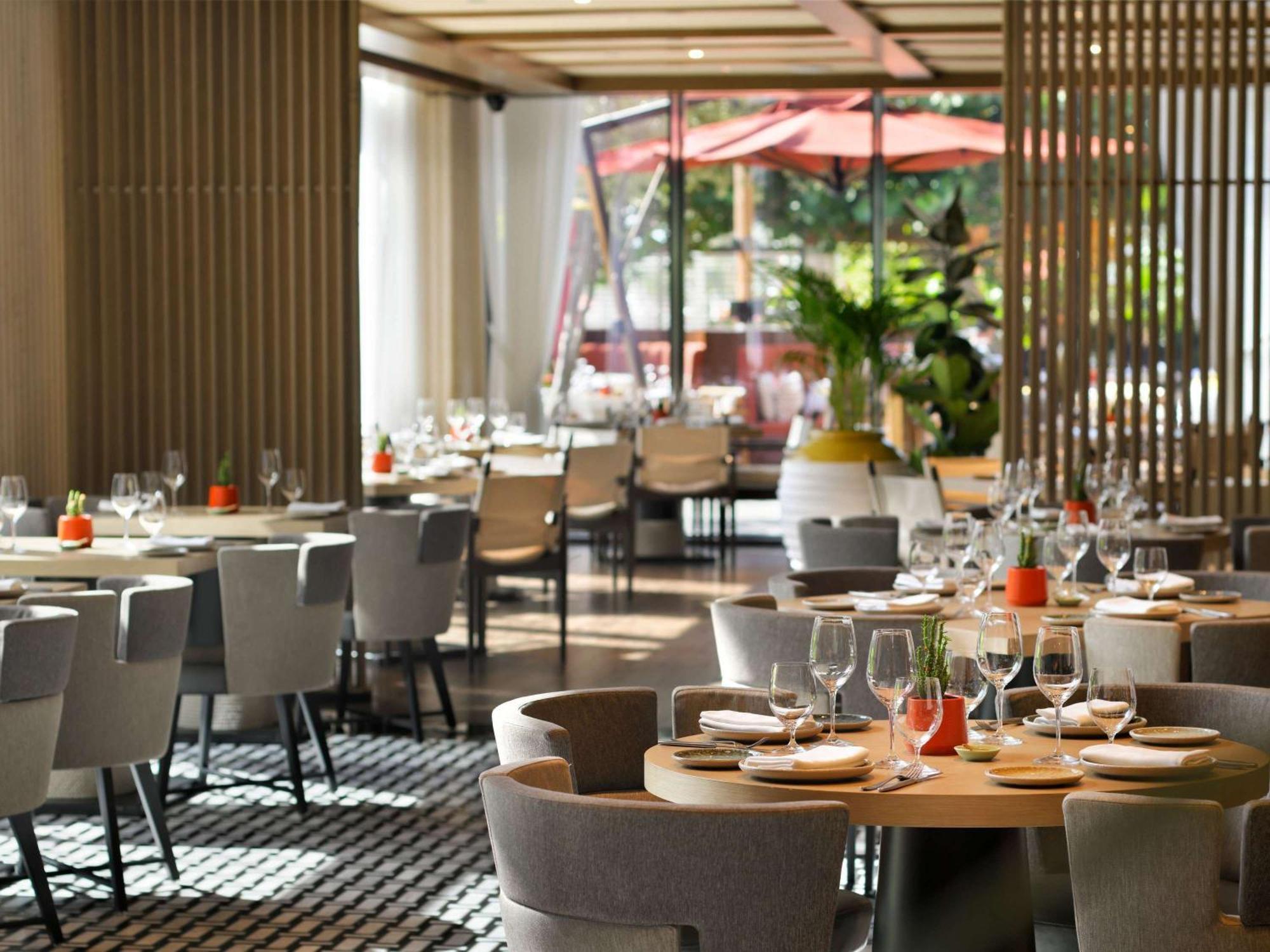 Hotel Banyan Tree At Bluewaters 5*