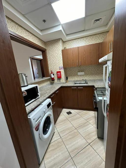 Apartment One Private Bathroom Tub Gym Free Parking