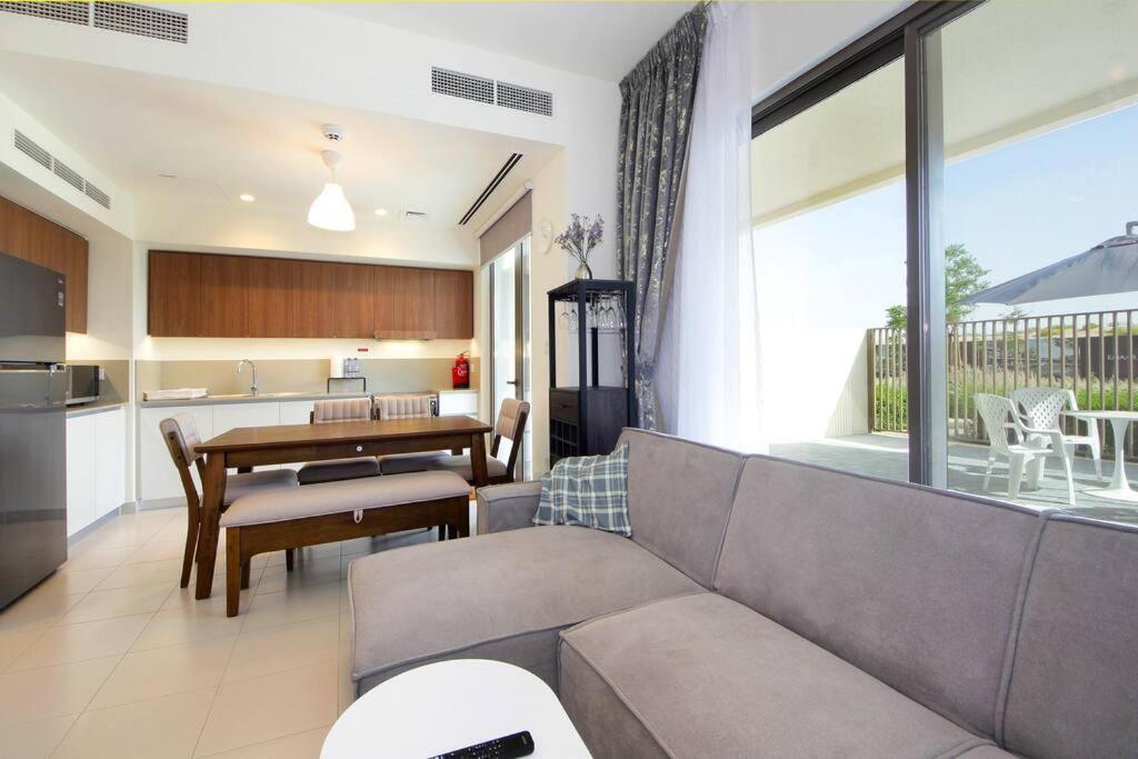 Villa Spacious 3bhk Family Townhouse-emmar South Golf Dubai
