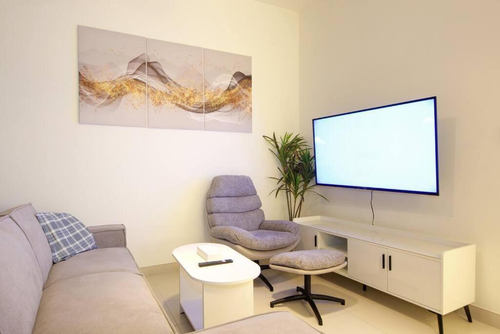 Spacious 3bhk Family Townhouse-emmar South Golf Dubai