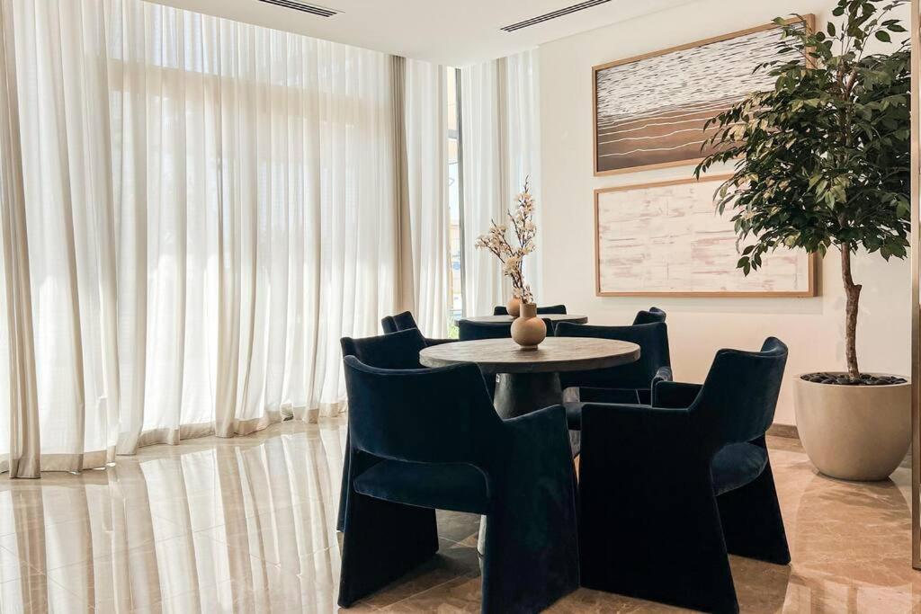 Apartment Elegant 1-br , Close To Burj Khalifa, Burj Crown Dubai