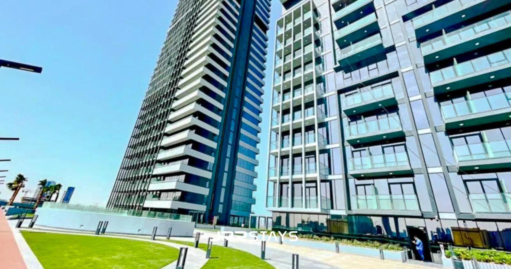 Sophisticated Jvc - Breathtaking View