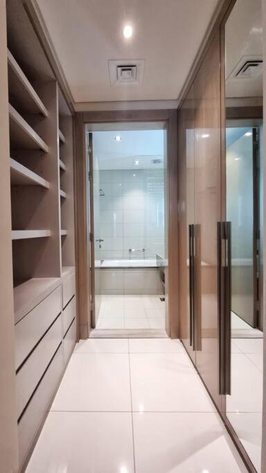 Apartment Luxury Paramount B327 Dubai