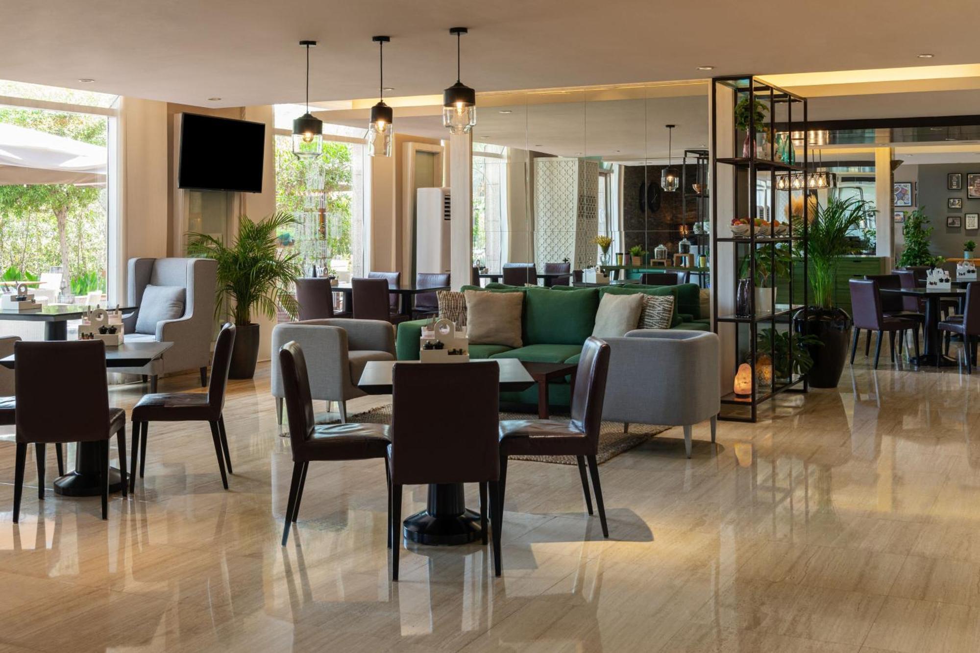 Marriott Harbour And 4*