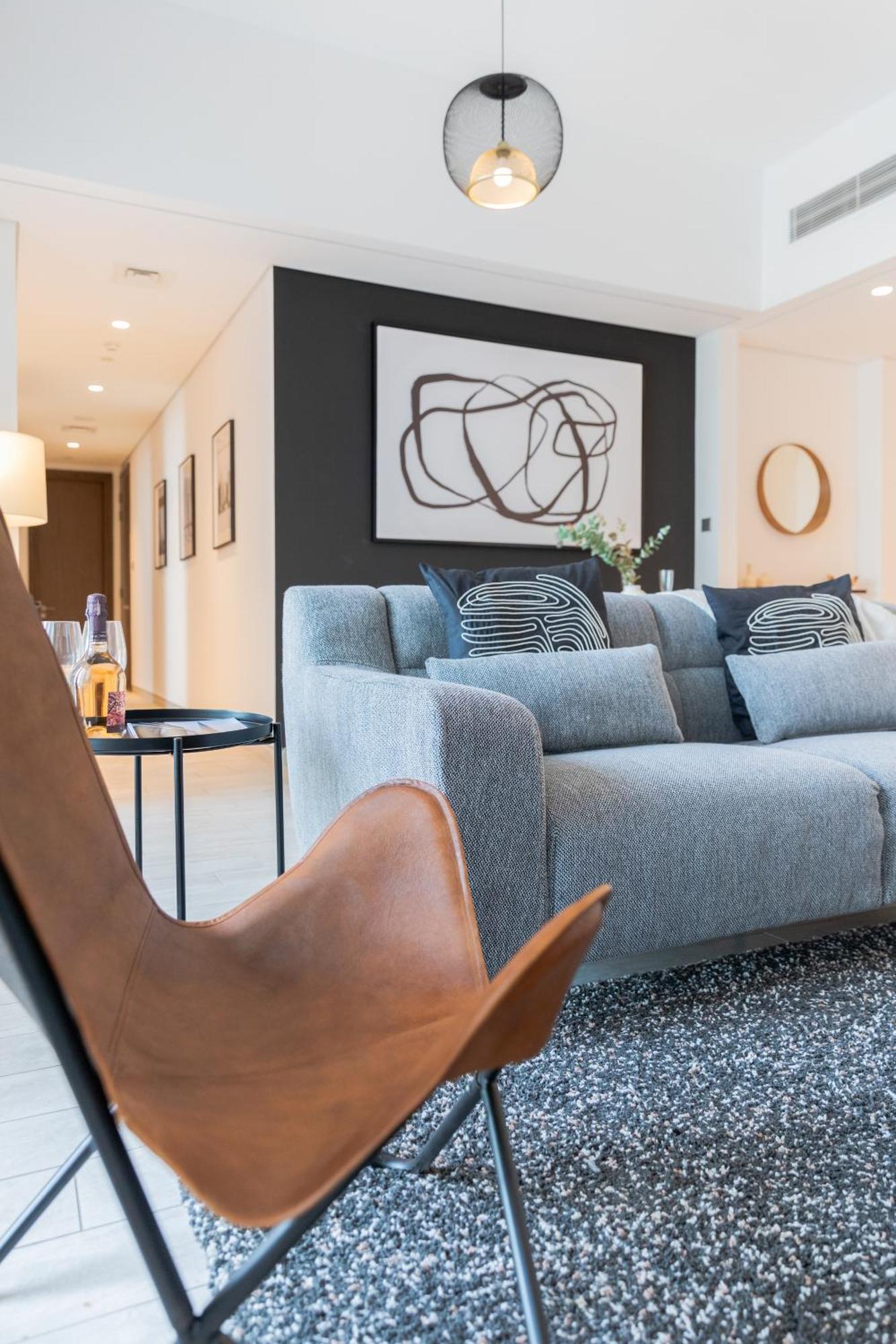 Eden's Homes & - Millennium Atria Residences Apartamento