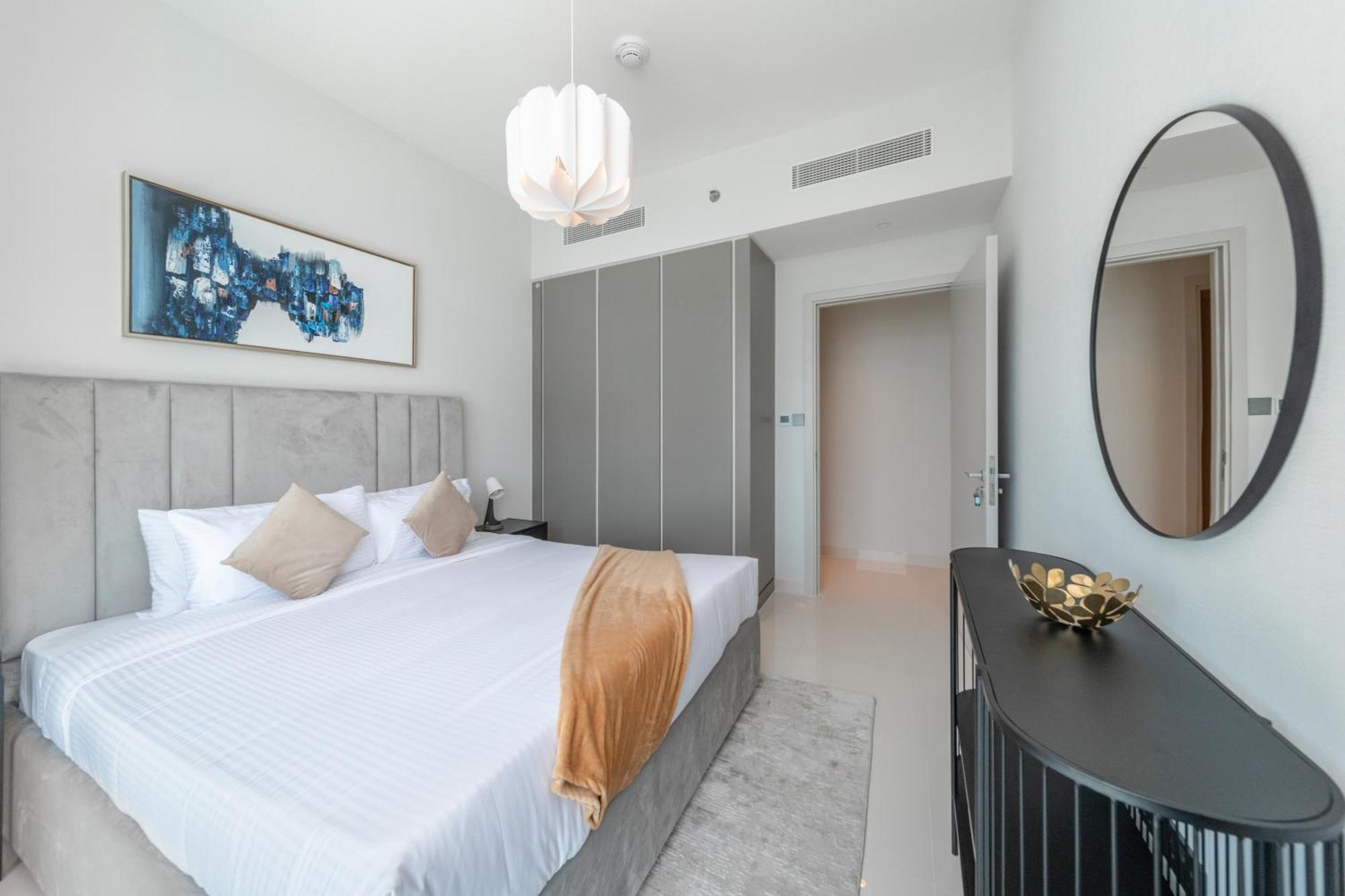 Eden's Homes & - Sunrise Bay Emaar Beachfront Apartment Dubai