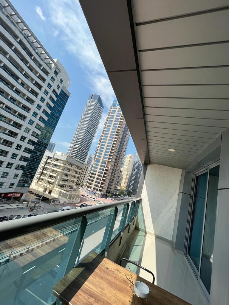 Apartment Holiday Rental Dubai