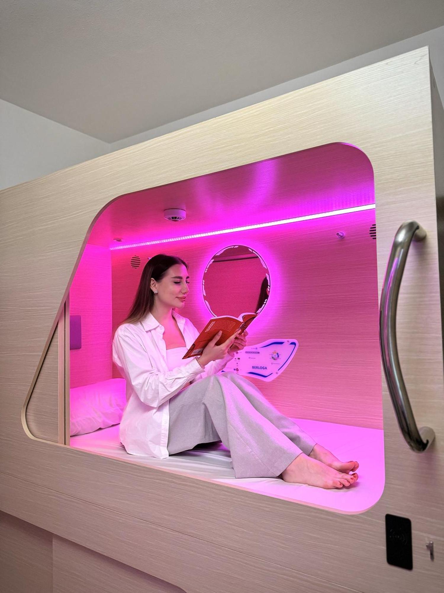 Hostel Berloga Capsule Jbr