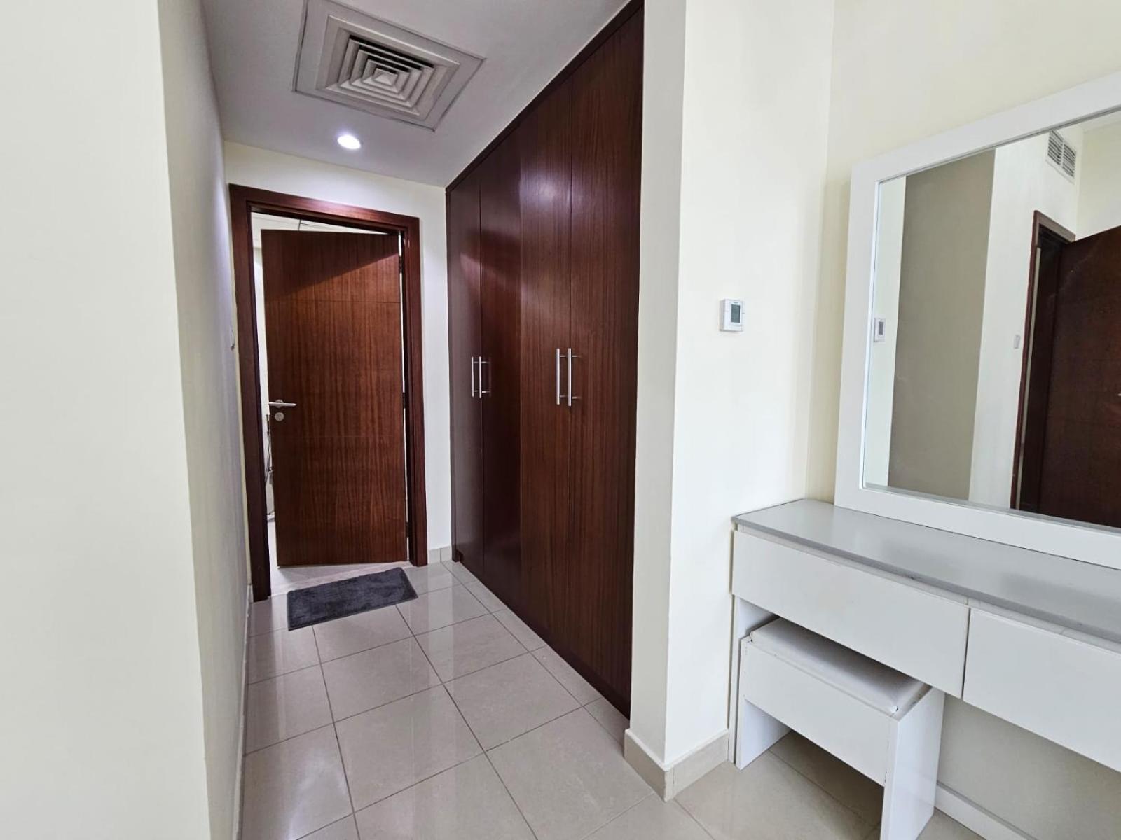 Trinity Homes - Standpoint Tower Downtown * Dubai