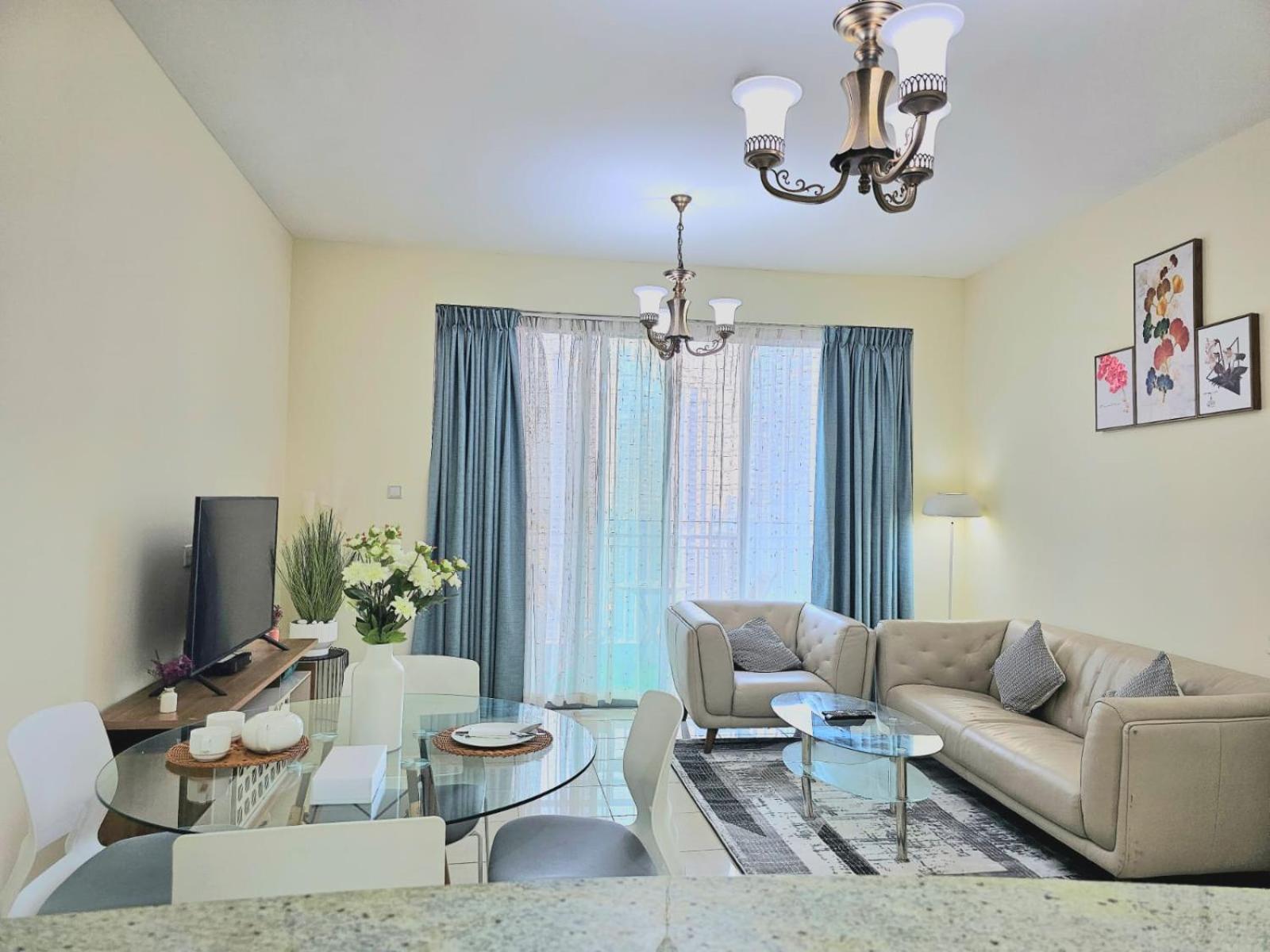 Trinity Homes - Standpoint Tower Downtown Apartment