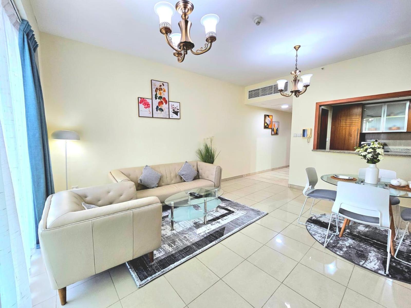 Trinity Homes - Standpoint Tower Downtown Apartment Dubai