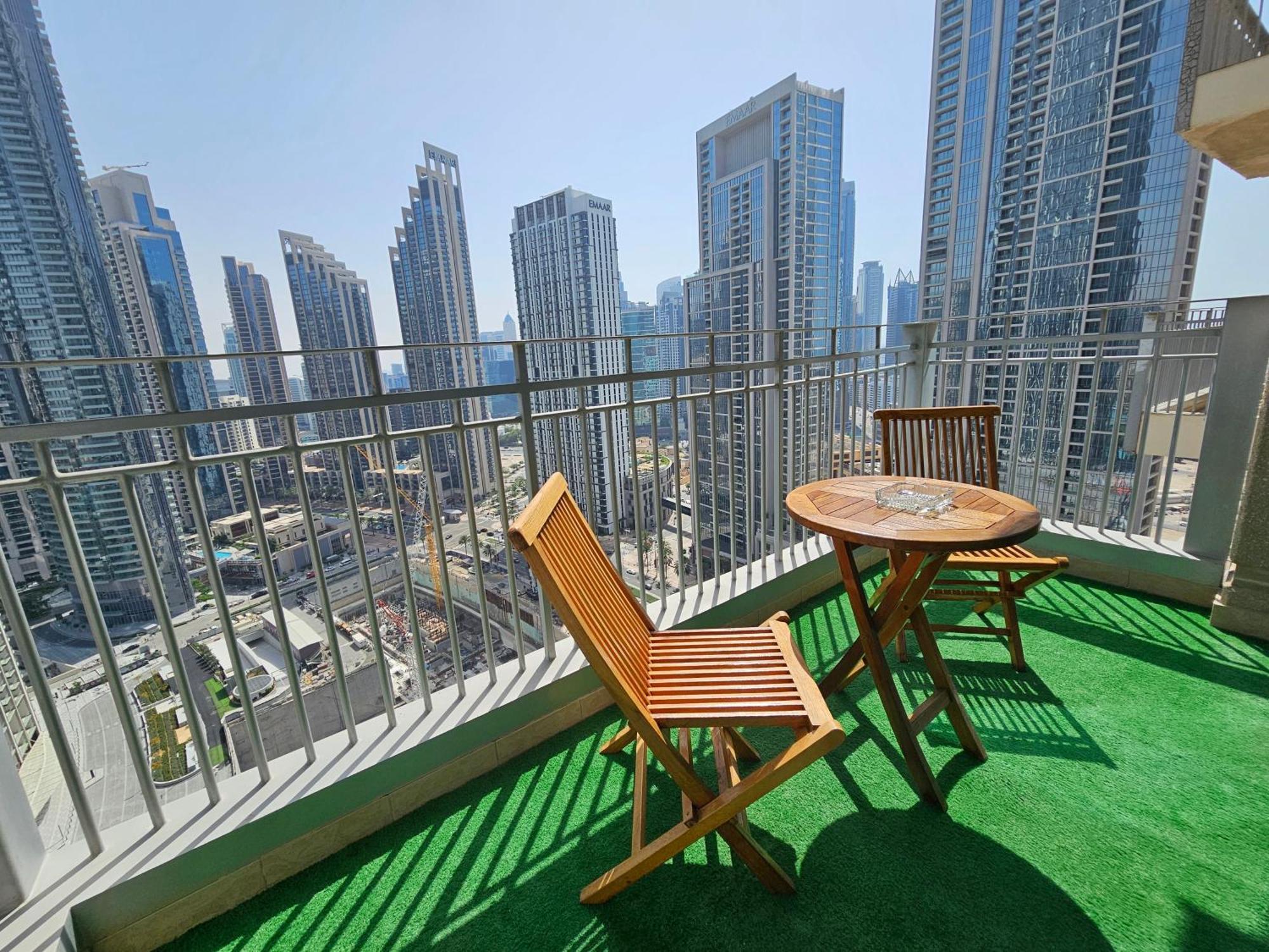 Trinity Homes - Standpoint Tower Downtown Apartment *