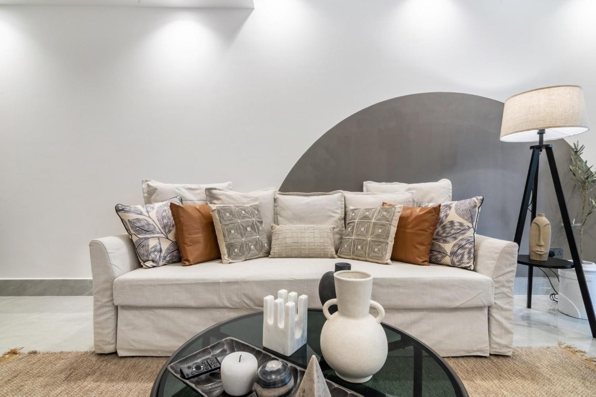 The Smart Concierge - Reehan 8