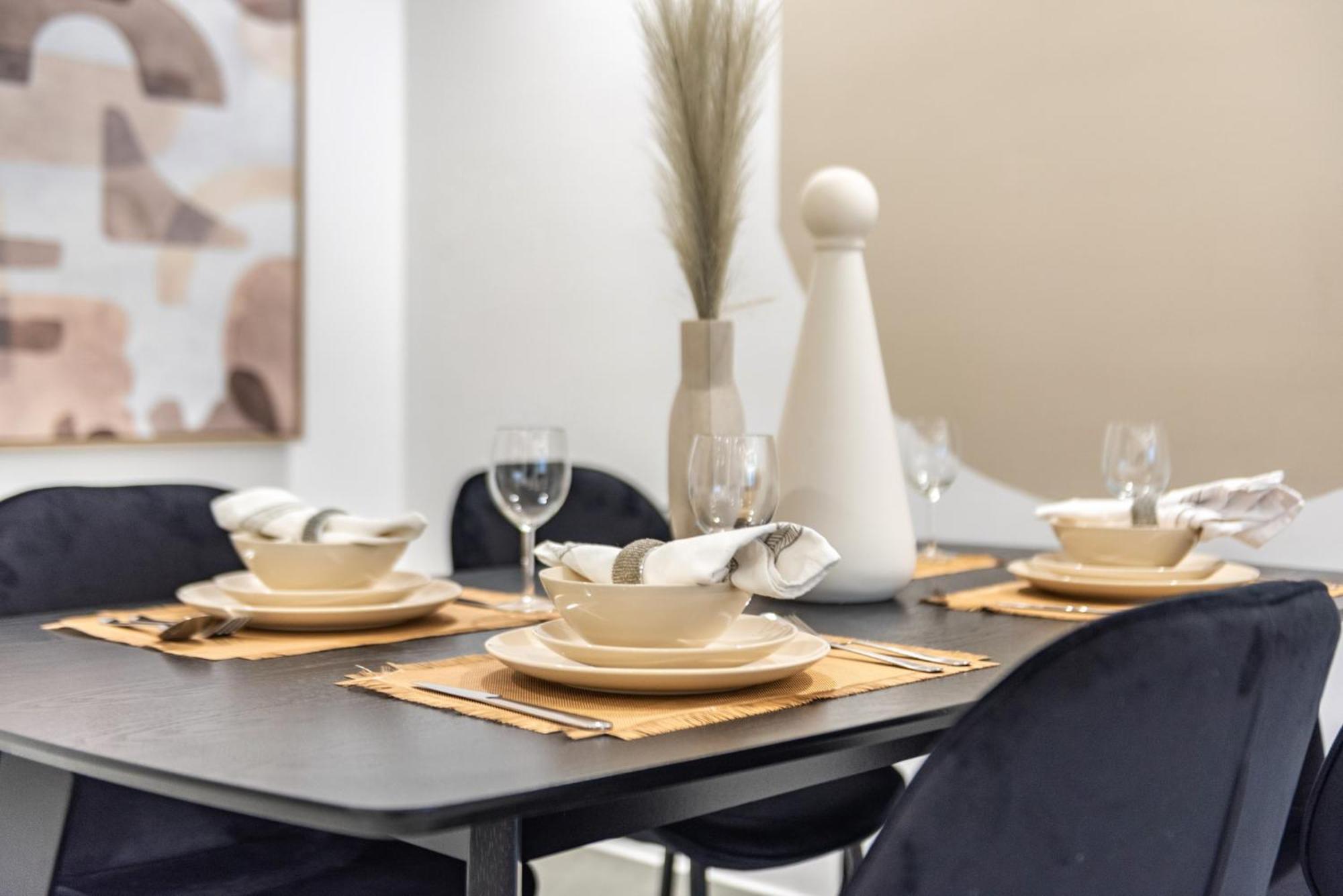 The Smart Concierge - Reehan 8 Dubai