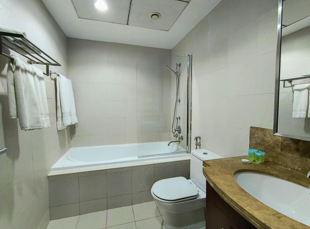 Apartment Trinity Homes - Standpoint Tower Downtown Dubai