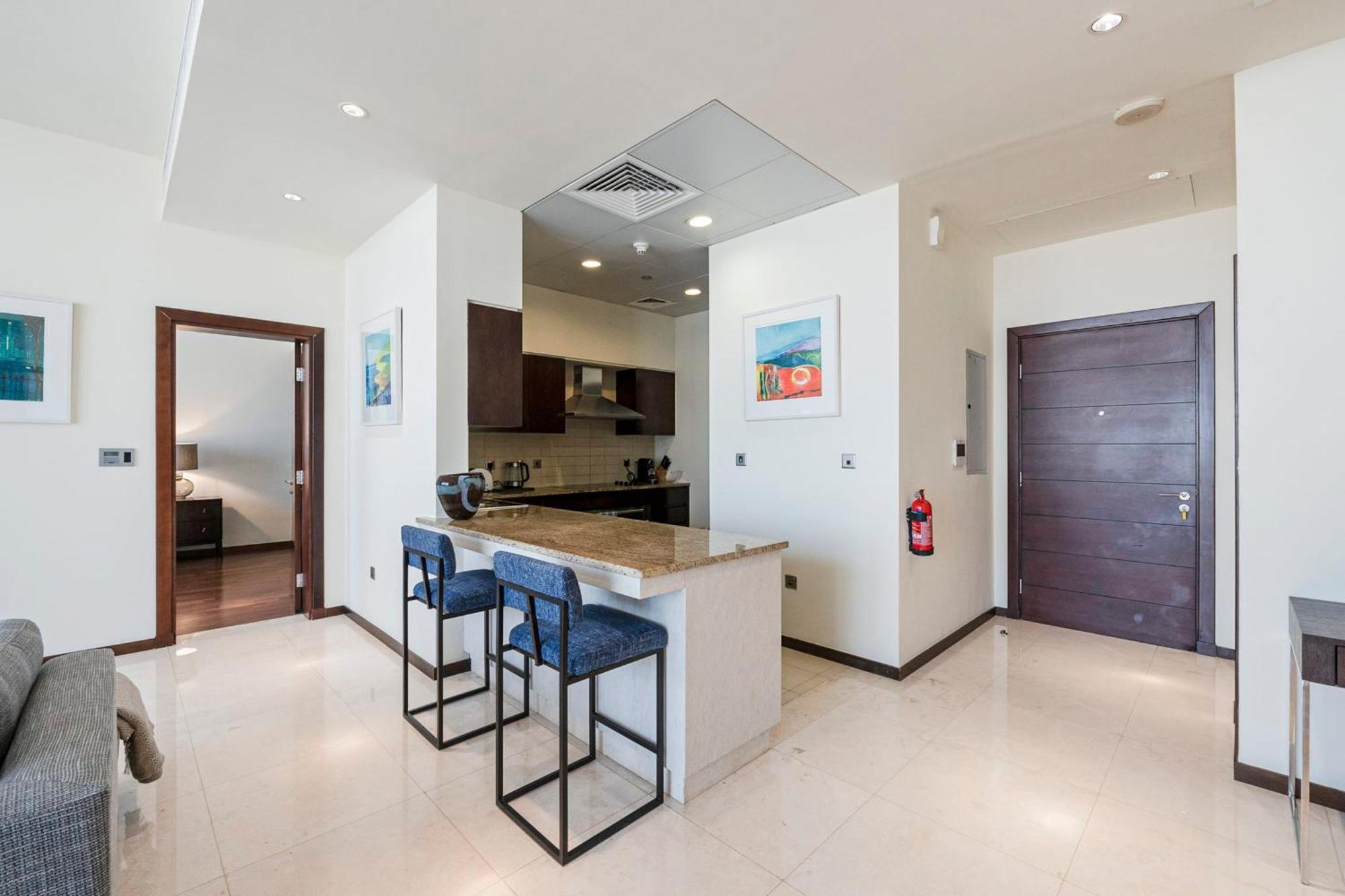 2 Bd Tiara Palm Views, & Pool, Amazing Views Of The Palm Apartamento Dubai