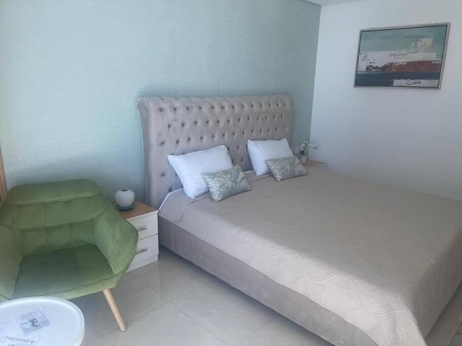 Apartment Cool Chic Apart On Canal
