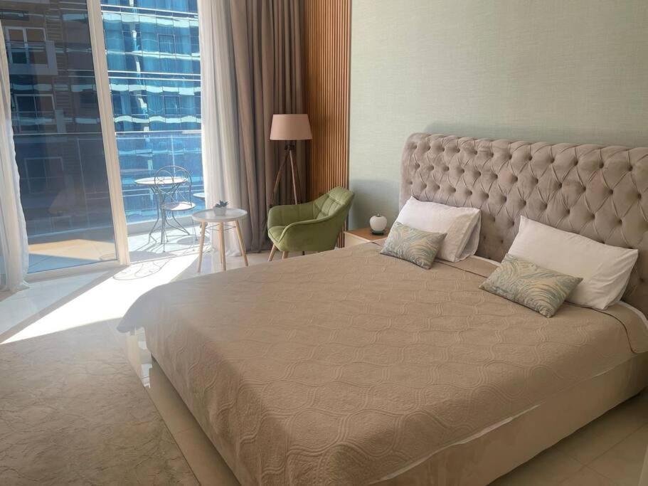 Apartment Cool Chic Apart On Canal Dubai