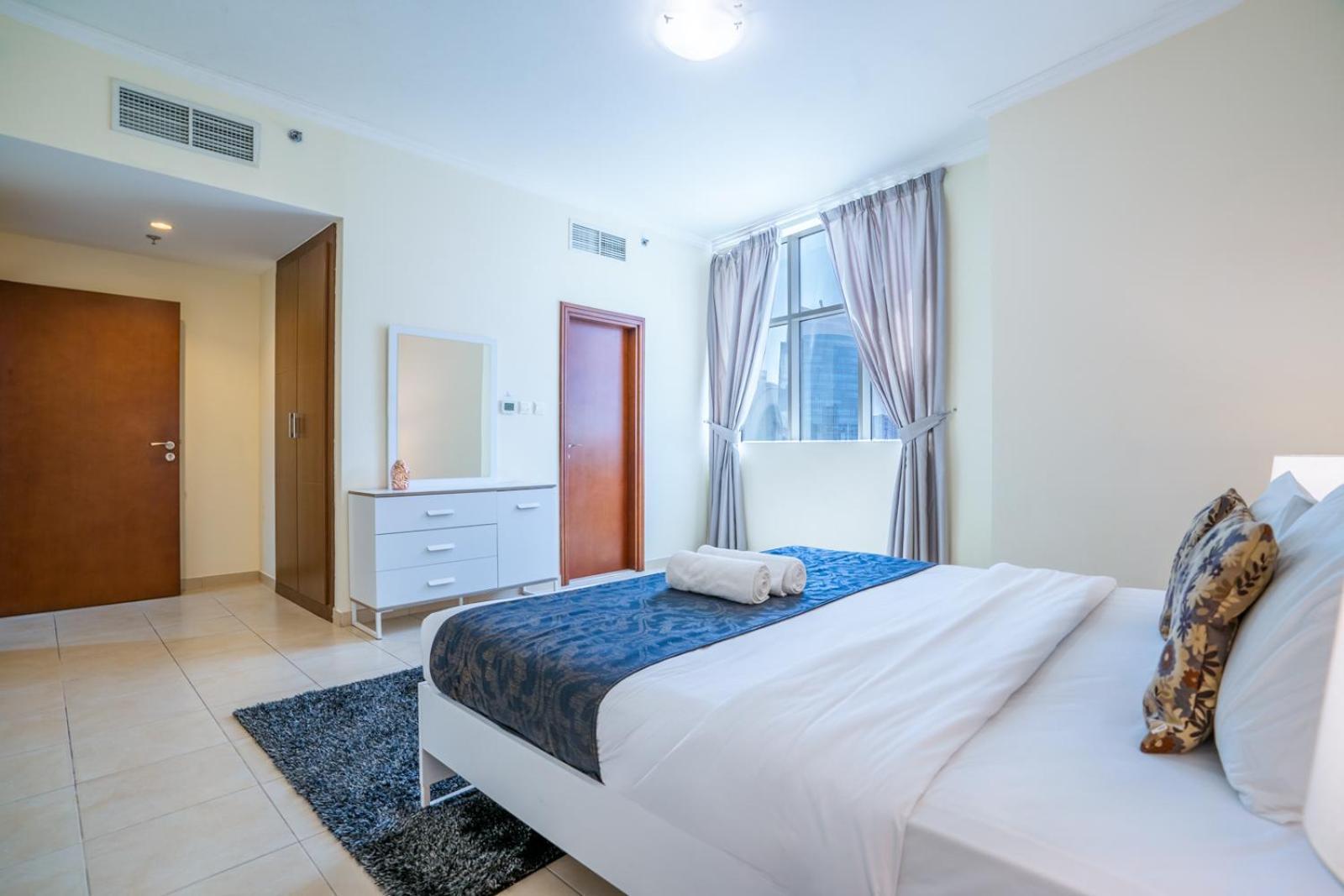 Rh- Prime Location, Spacious 2br, Walk To Mall Dubai