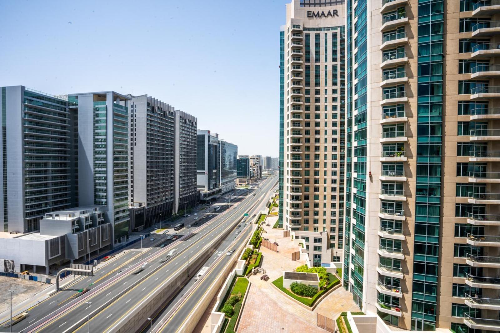 Rh- Prime Location, Spacious 2br, Walk To Mall Apartment Dubai