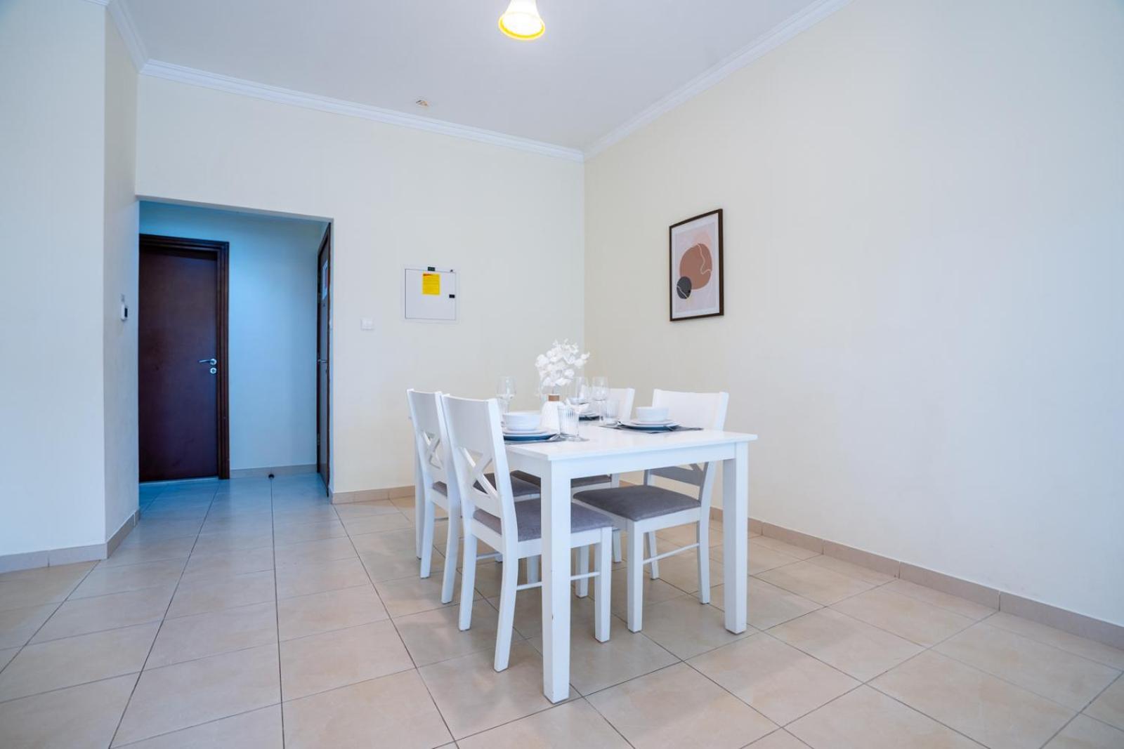 Apartment Rh- Prime Location, Spacious 2br, Walk To Mall Dubai