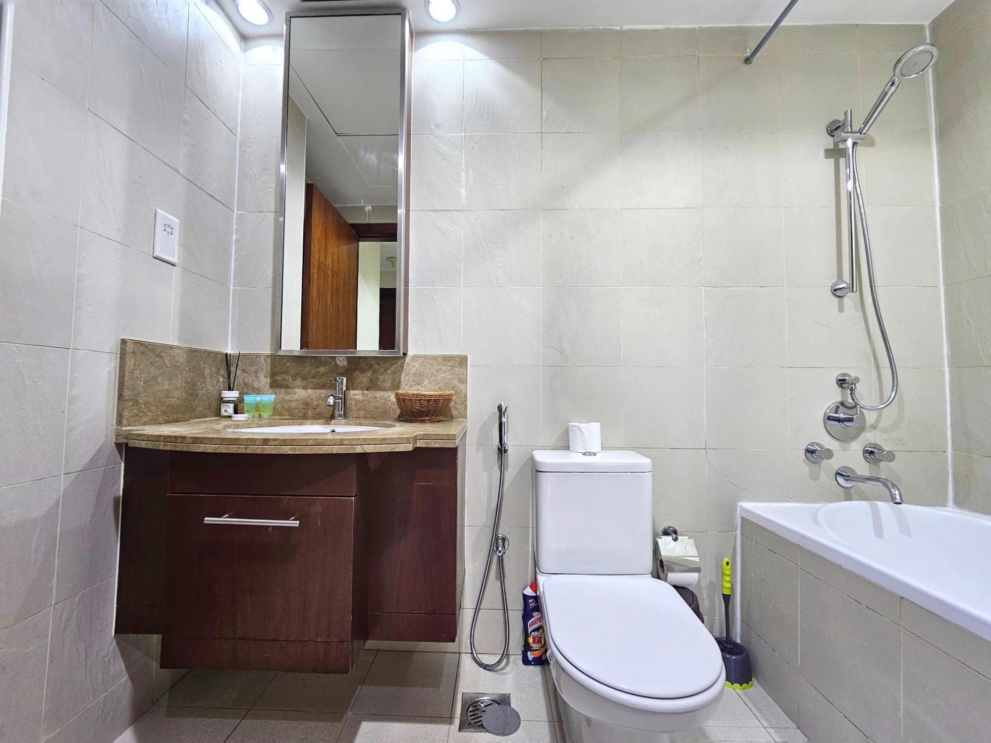Trinity Homes - Standpoint Tower Downtown Apartment