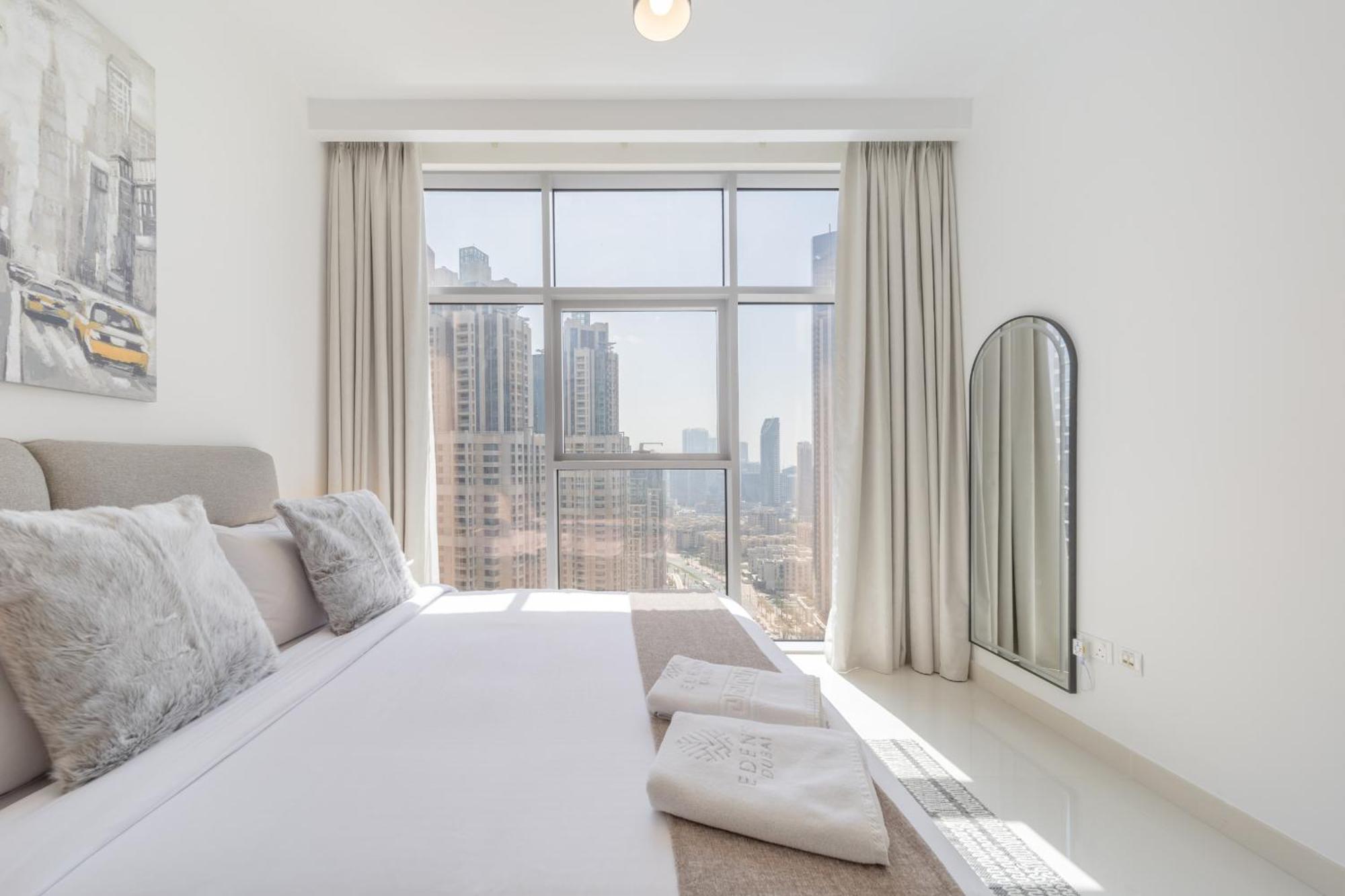 Eden's Homes & - Blvd Crescent Apartment Dubai