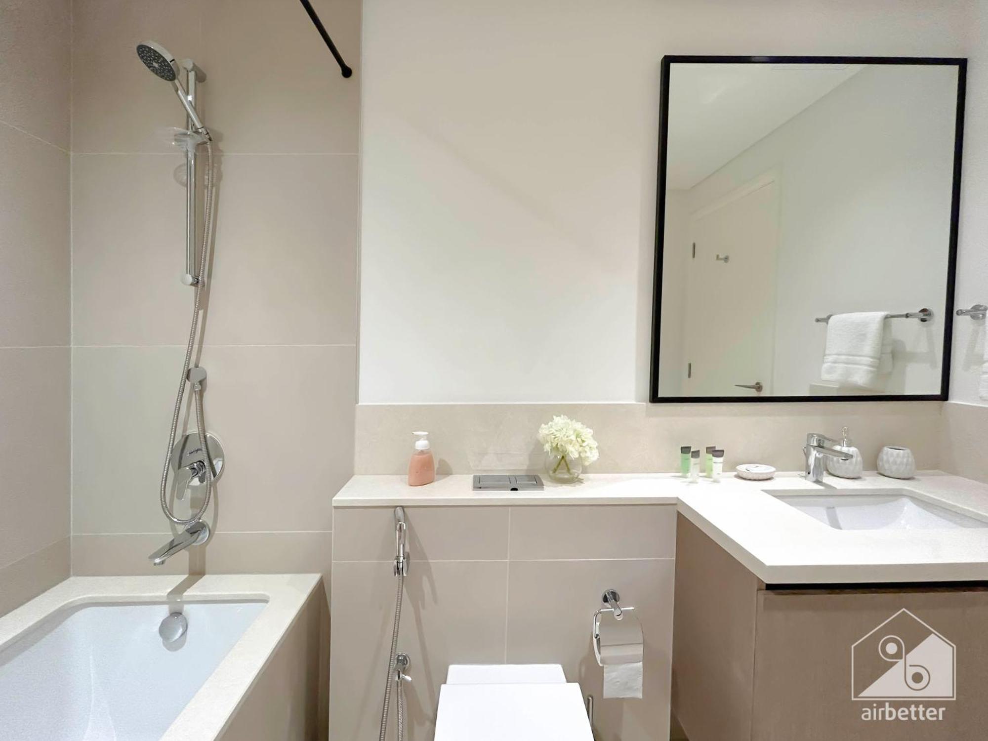 Luxury & Elegance At Burj Crown Downtown *
