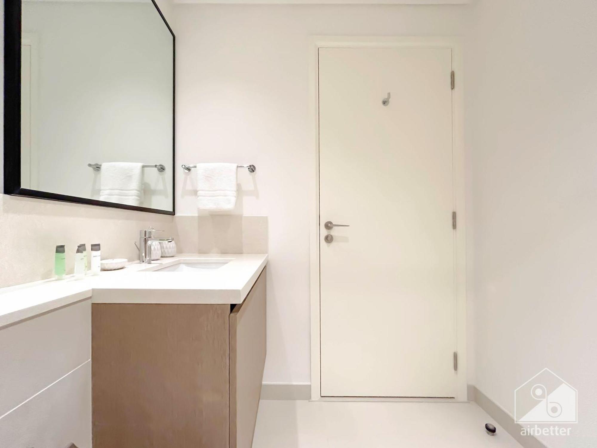 Luxury & Elegance At Burj Crown Downtown Dubai
