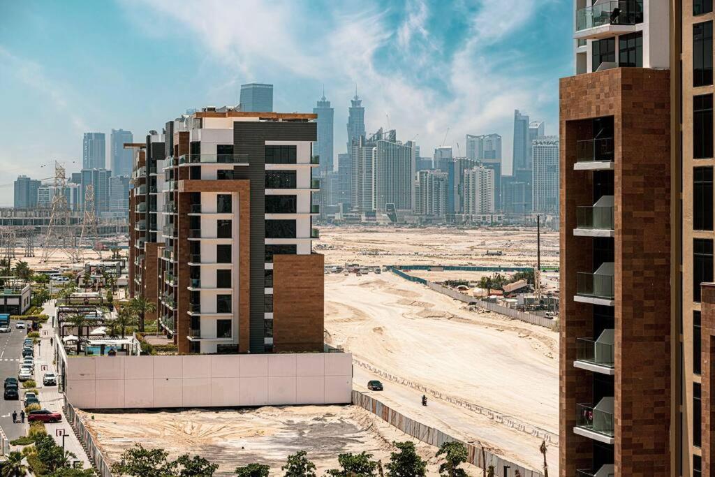 Modern Downtown & Burj Khalifa Views Apartment
