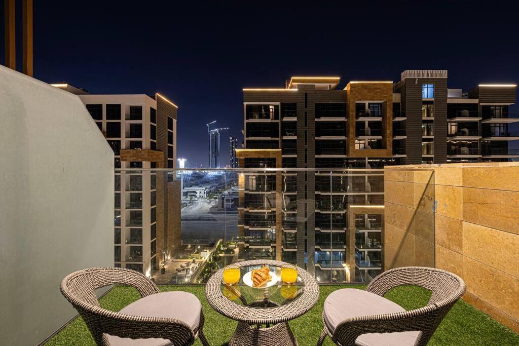 Modern Downtown & Burj Khalifa Views Apartment Dubai